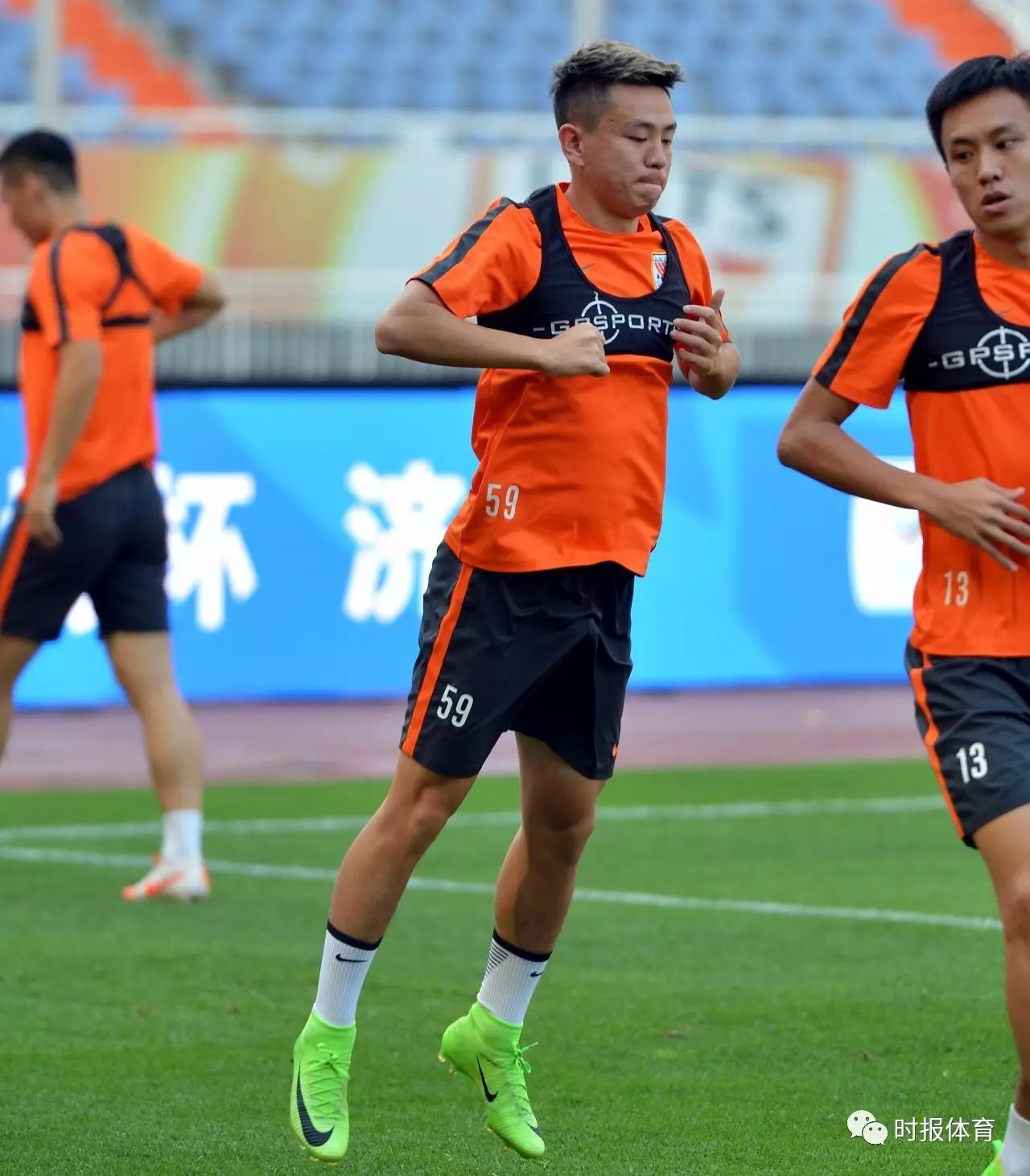 九游官方平台转会期布鲁克林篮网备战中超，门线救险细节曝光，底气十足，控场能力受关注的简单介绍